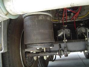日常保养三大招确保油罐车防波板正常使用